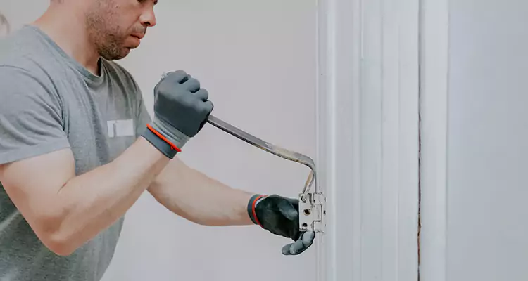 Cracked Door Jamb Repair in South San Francisco, CA