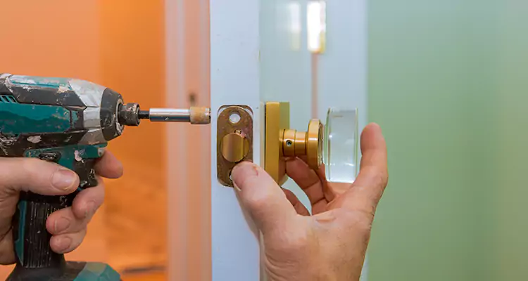 Broken Door Knob Fix in South San Francisco, CA
