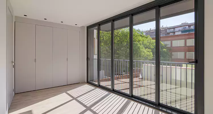 Fix Sliding Screen Door Track in South San Francisco, CA